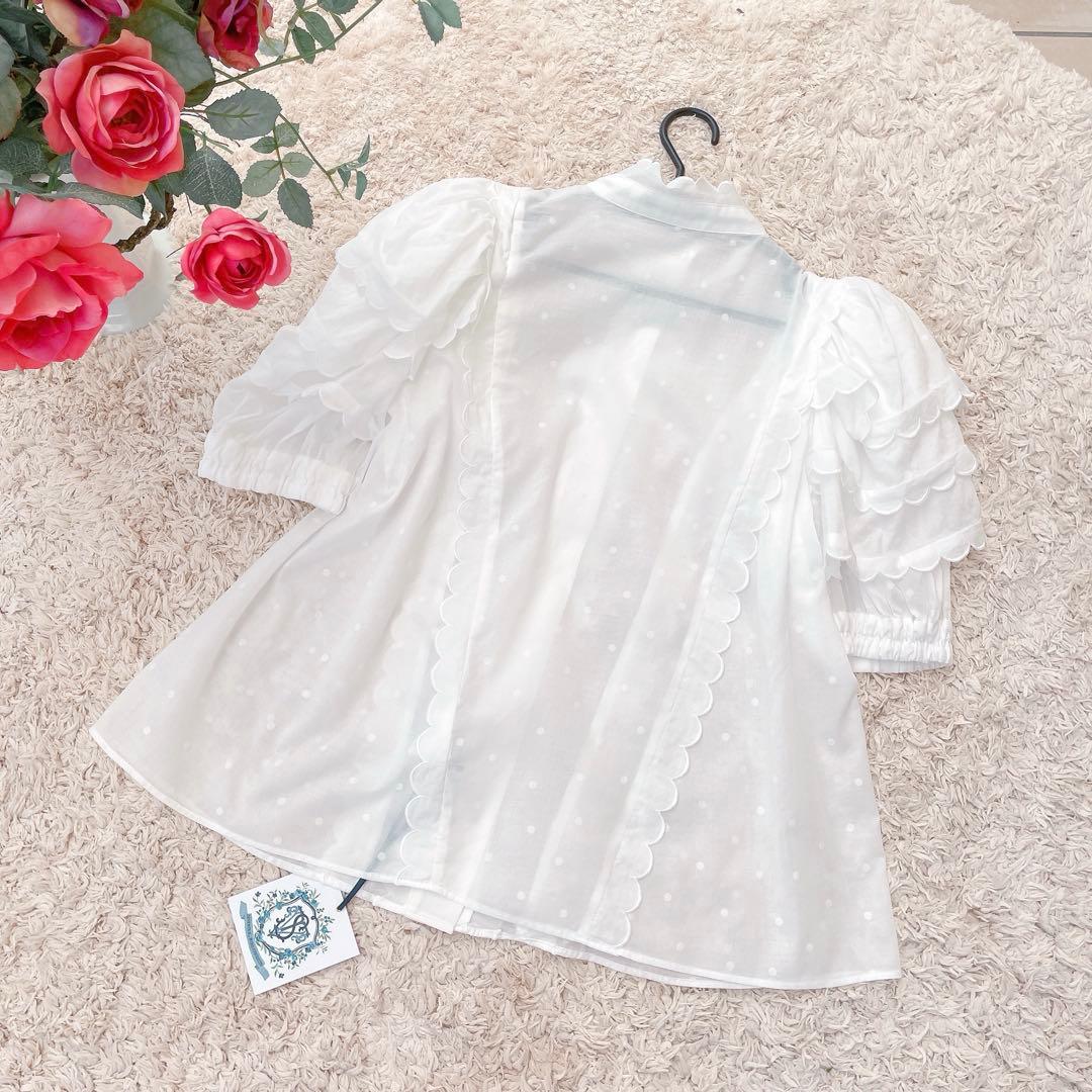 【新品タグ付き✨正規品】セブンテン スカラップティアードブラウス　S