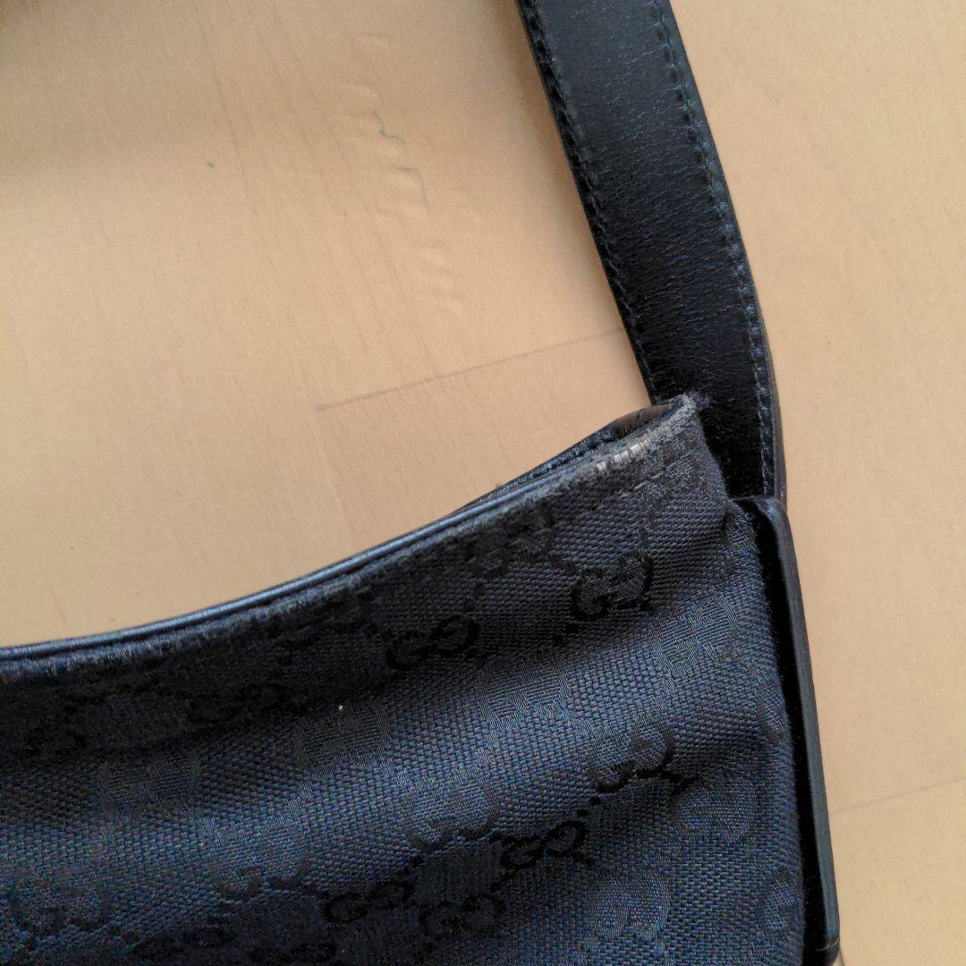 GUCCI GGキャンバス メッセンジャーバッグ (箱・リボン・袋付き)