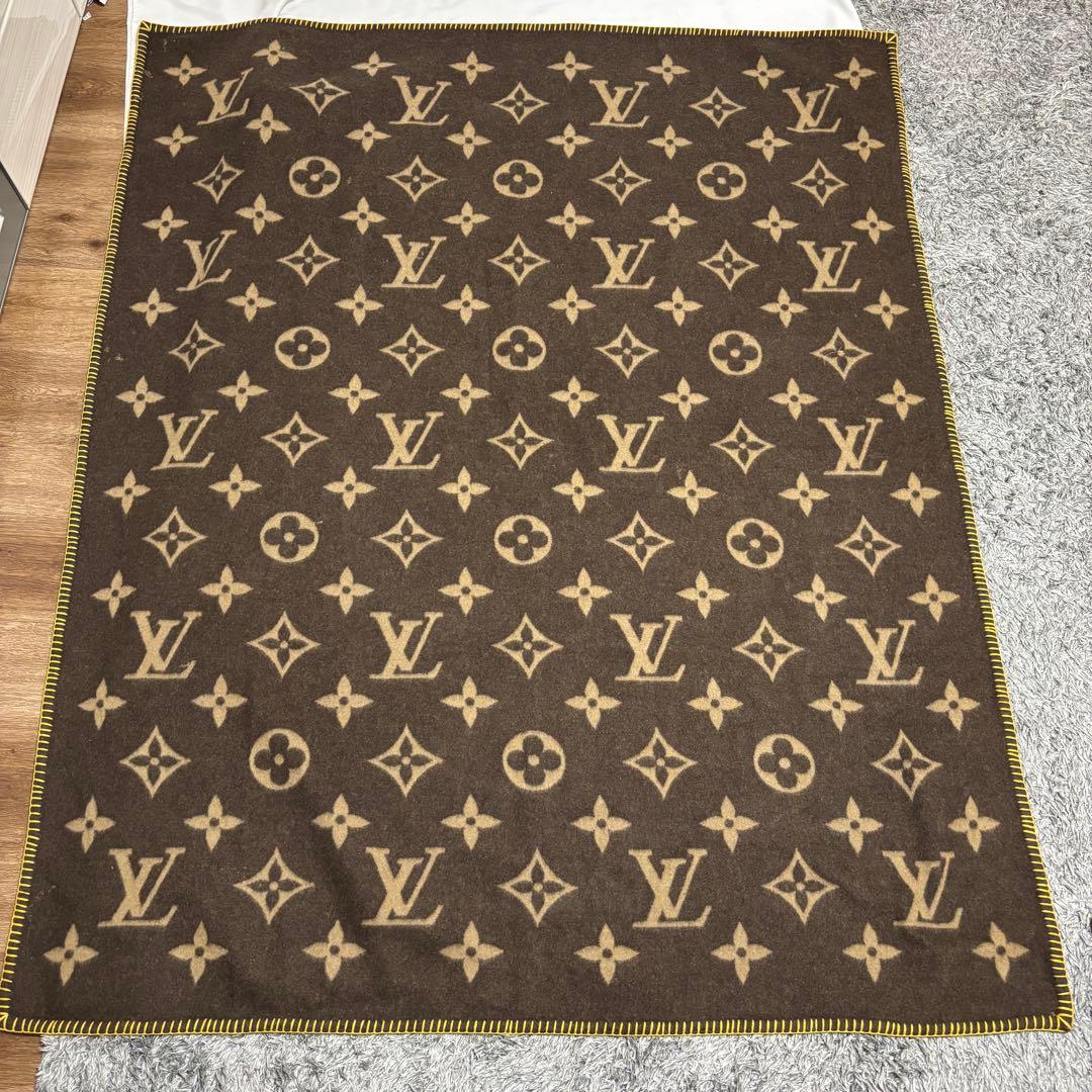 ルイヴィトン プレッド ネオ モノグラム ウール アンゴラ ブランケット