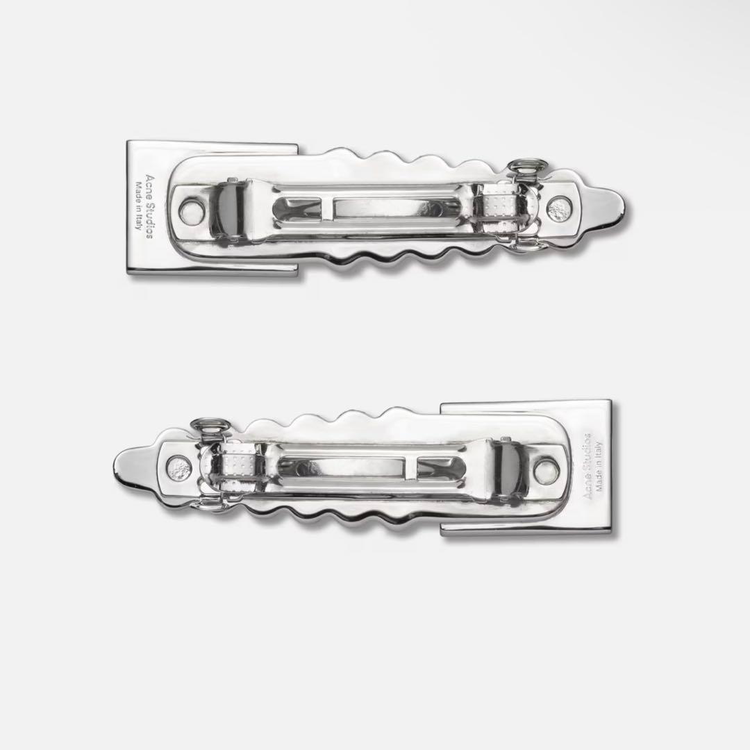 【美品】acne studios フェイスロゴ　ヘアクリップ