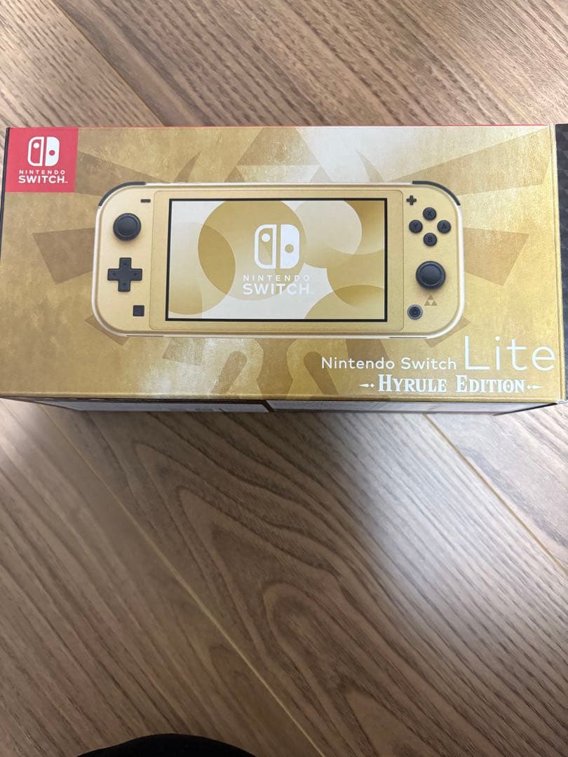ニンテンドースイッチライトハイラルエディション極美品