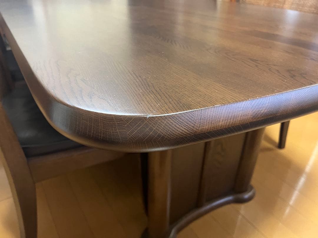 カリモク ダイニングテーブル　美品