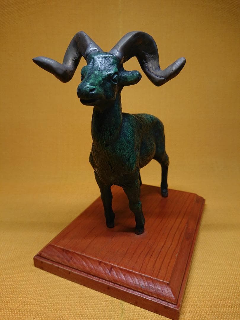 【美品】羊　ヤギ　ブロンズ像　北欧　置物　インテリア　工芸品　美術品　A2957