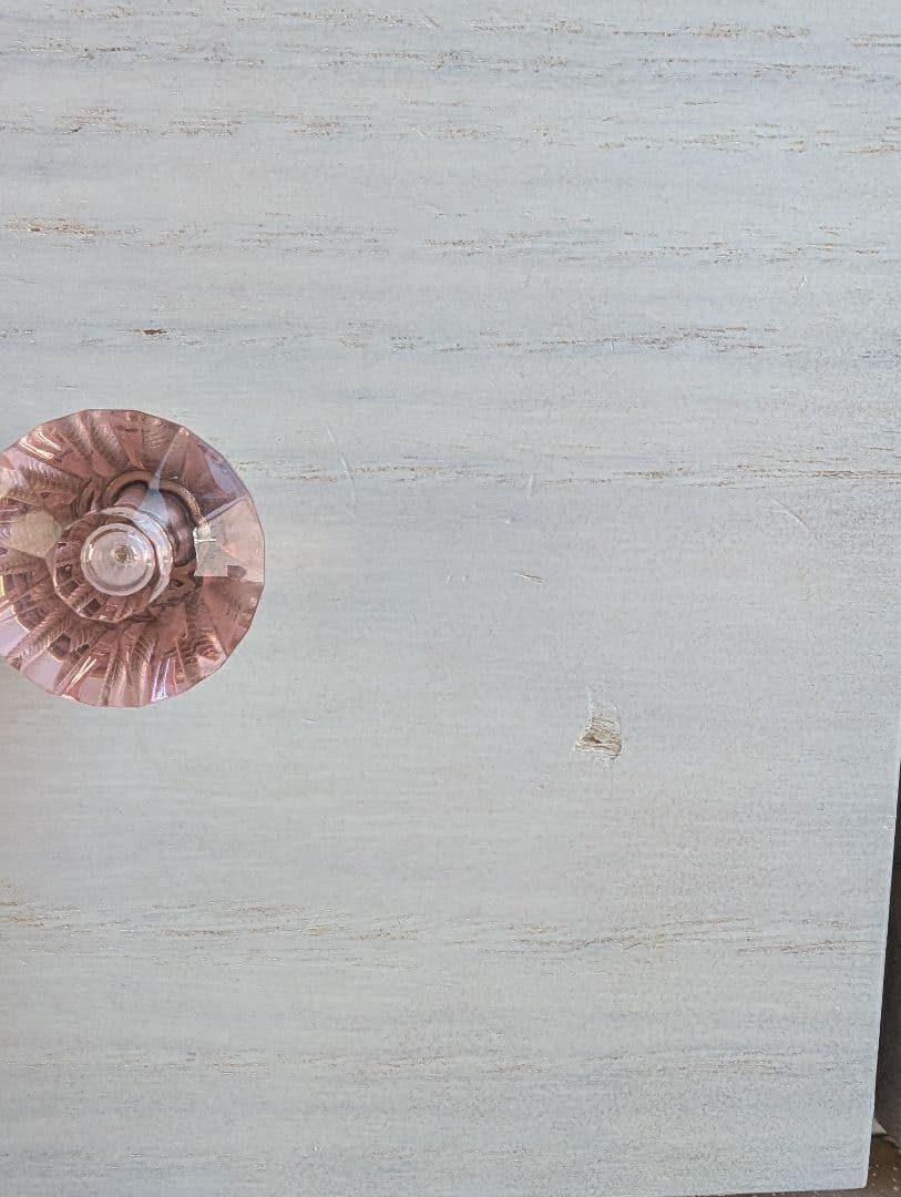 ニトリ　ローチェスト　棚　ピンク