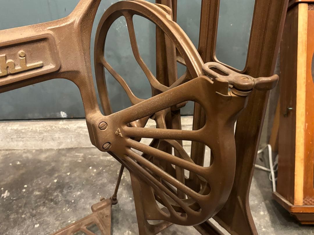 mitsubishi 三菱 足踏みミシン脚 アンティーク レトロ テーブル