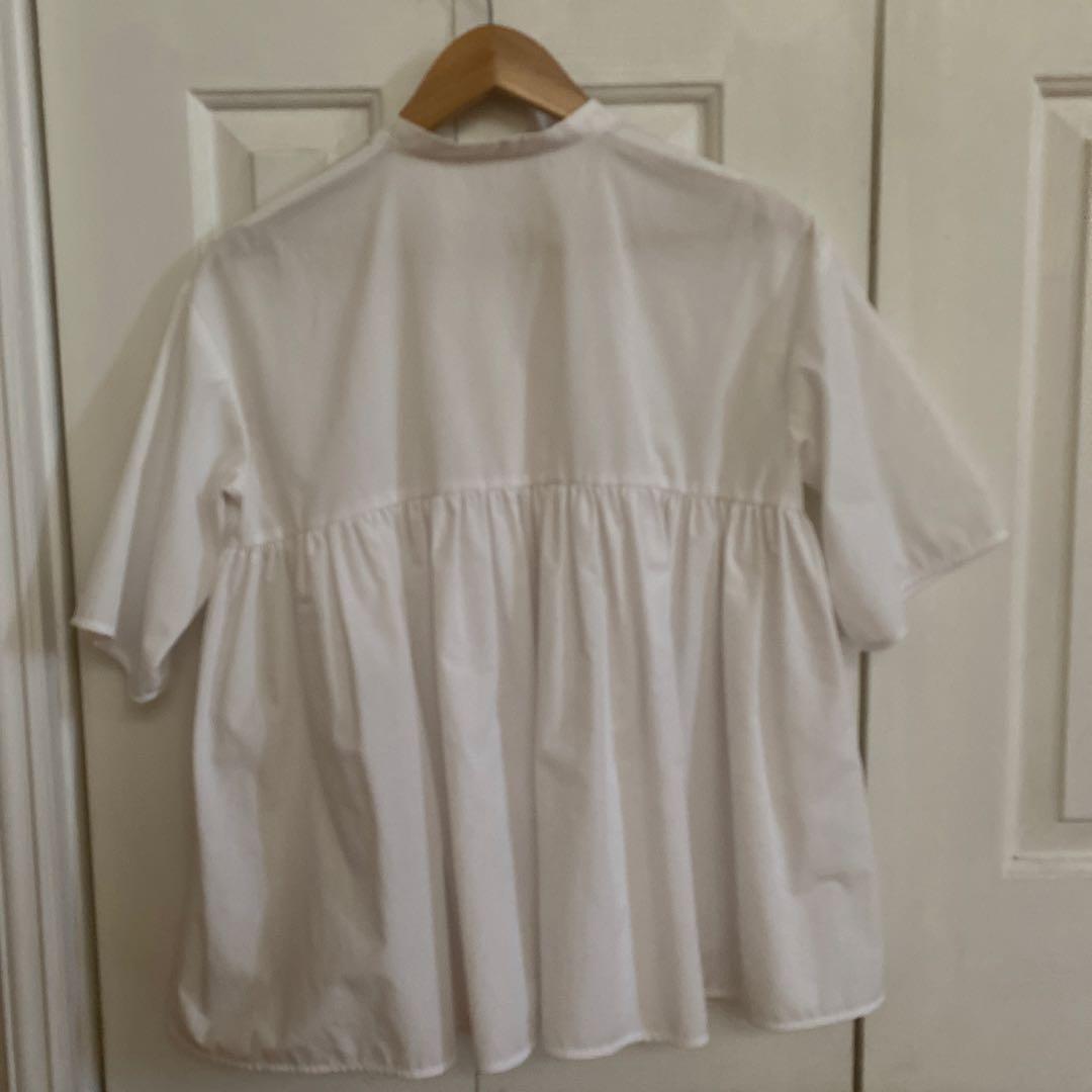 yori フリル付きホワイトシャツ 半袖