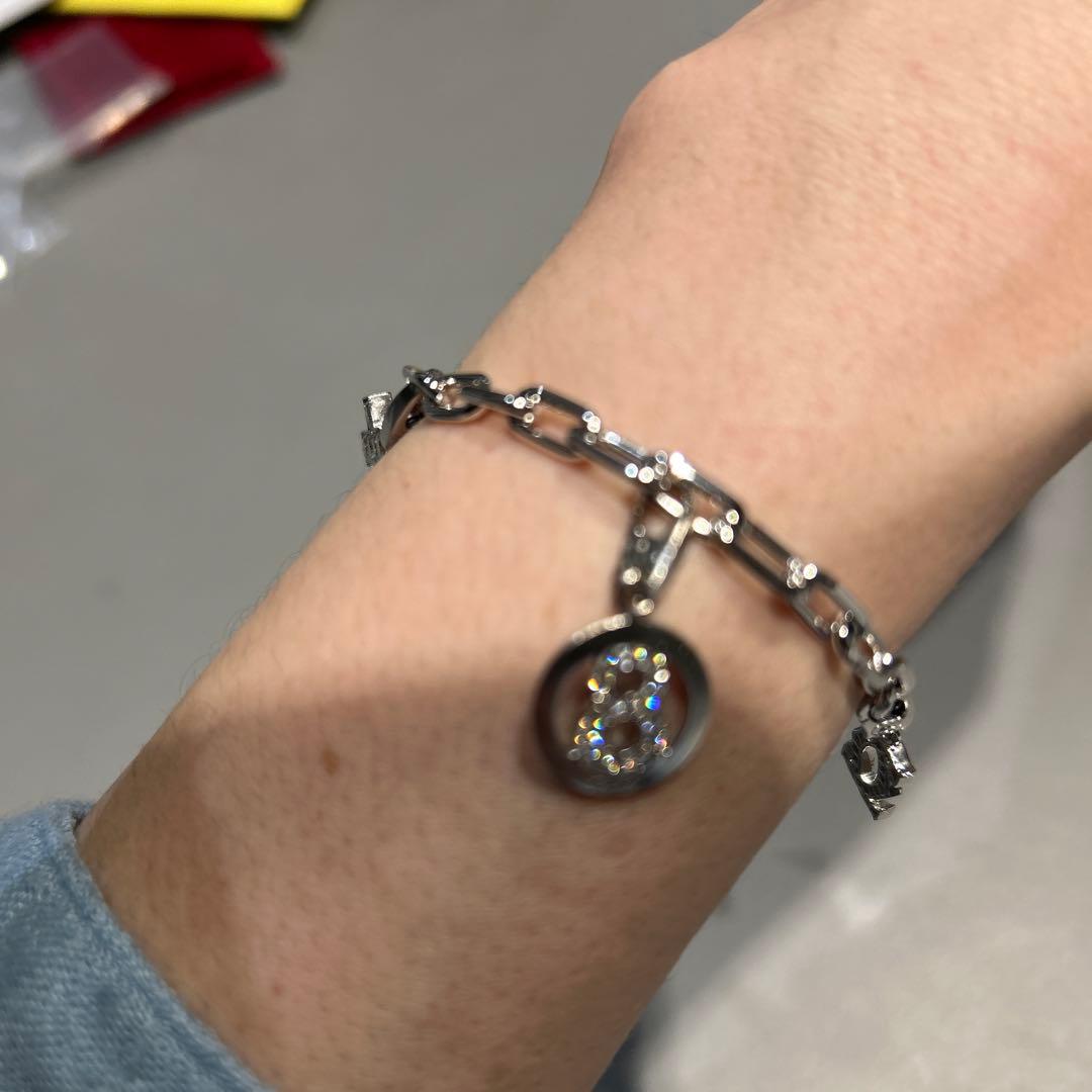 カルティエブレスレット　チャーム3点