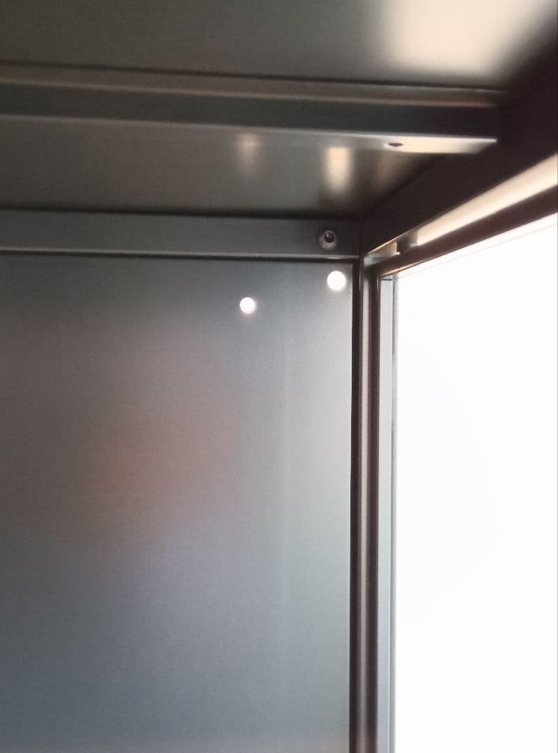 ディスプレイケース　棚無し　使用感有　高さ約１２０cm✕幅８１cm✕奥行３９cm