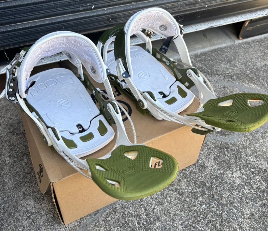 ☆FLOW スノーボード ビンディング ☆★オリーブグリーン★