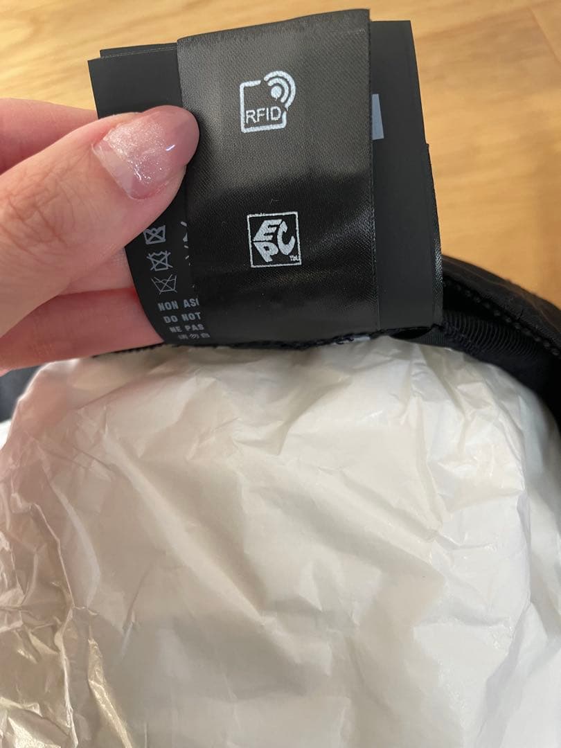 【未使用】PRADA Re-Nylon ブラック キャップ　M