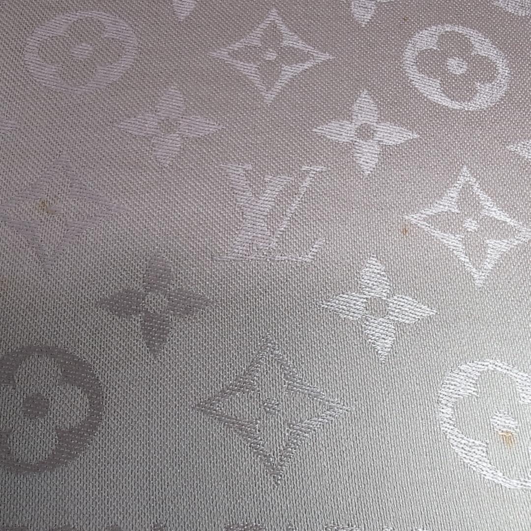 グレージュ LOUIS VUITTON モノグラム 大判ストール 伊 d118