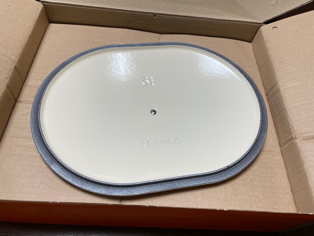 新品レア　ルクルーゼ　オブロング・マルミット 31cm メレンゲ