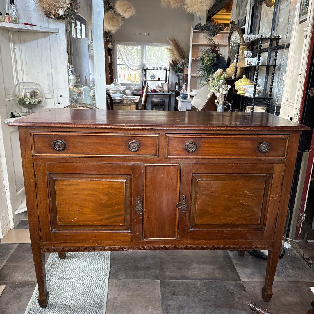 ~kiko~ イギリスアンティーク　木製クラシックキャビネット