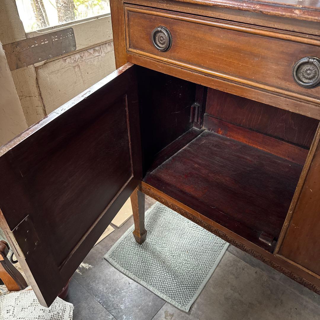 ~kiko~ イギリスアンティーク　木製クラシックキャビネット