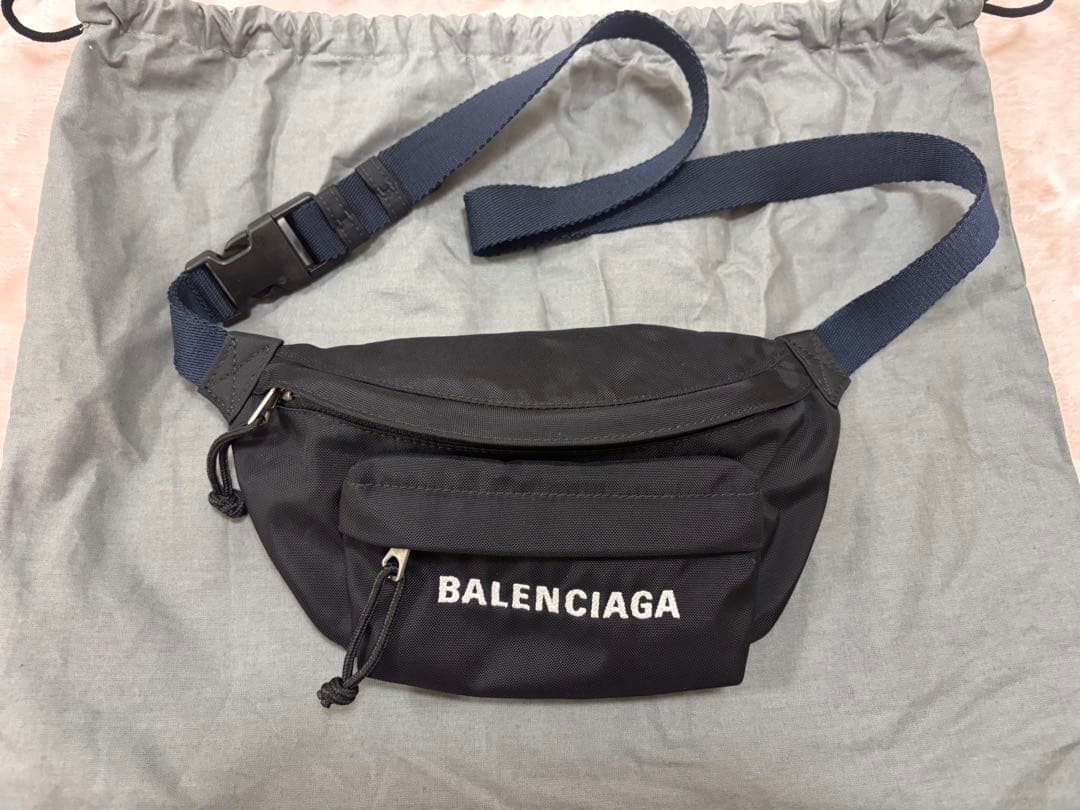 バレンシアガ　BALENCIAGA ウエスト　ボディ　バッグ