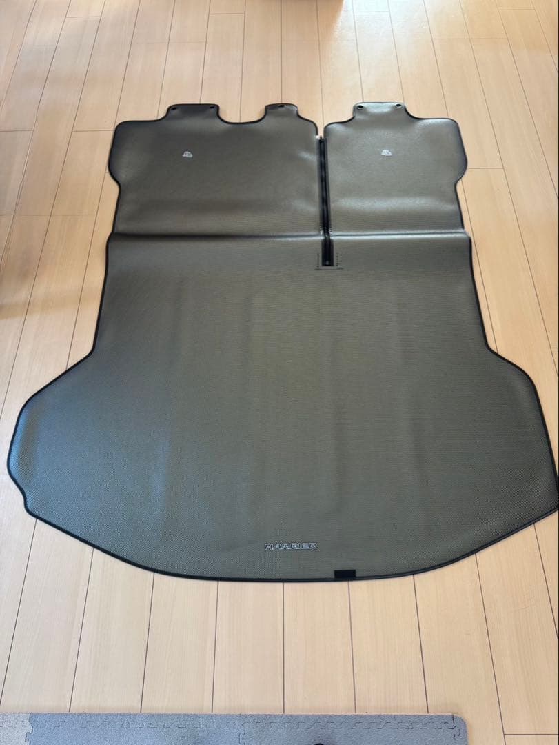 60ハリアー専用ロングラゲッジマット