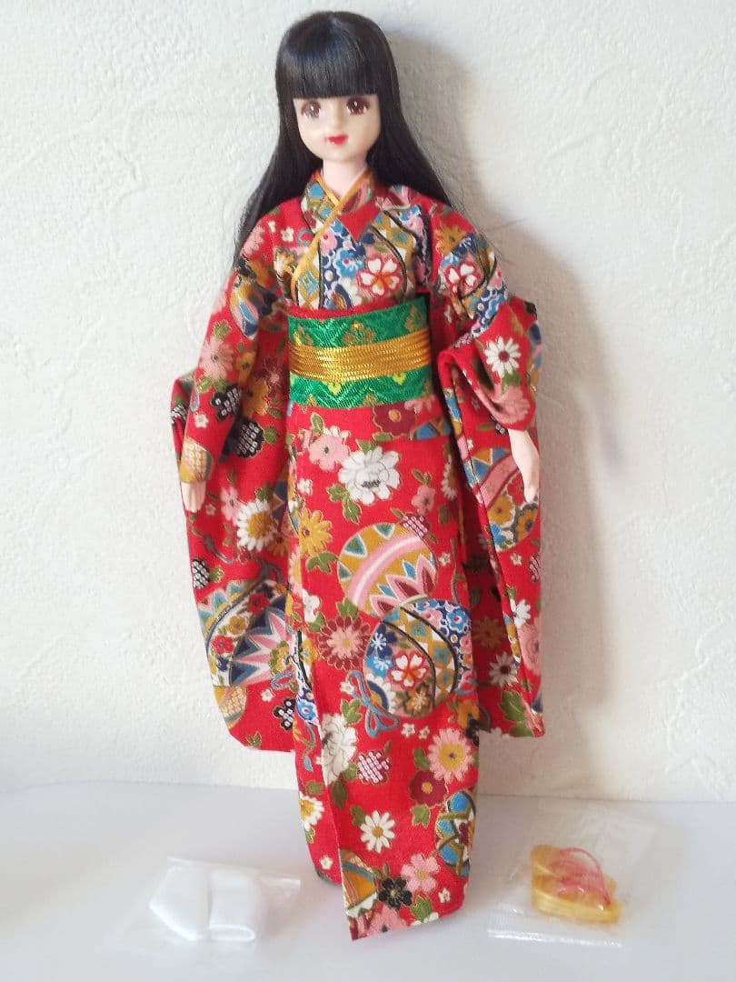 ♥箱無し・新品♥　2000年発売・旧タカラ黒髪着物ジェニー