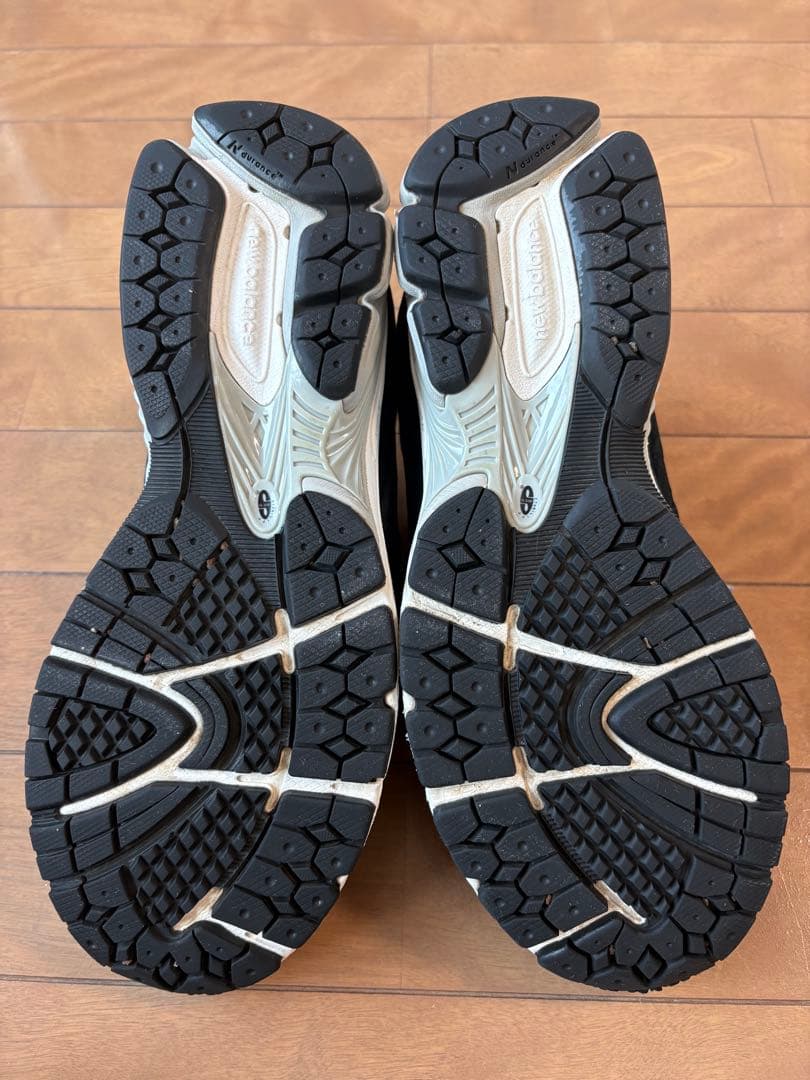 【美品】New Balance 2002R サイズ25㎝