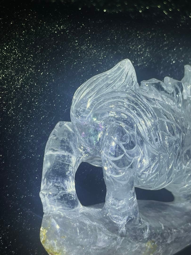 水晶　天然石　彫刻　彫り物　風水　クリスタル　縁起　置物　麒麟