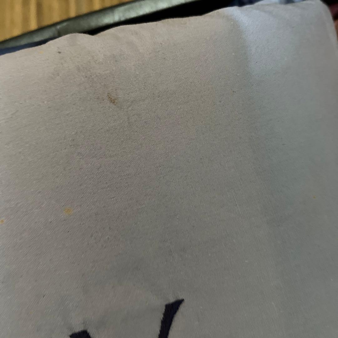 イヴサンローラン　肌掛けふとん２枚　中わた　ロゴ　ペイズリー風