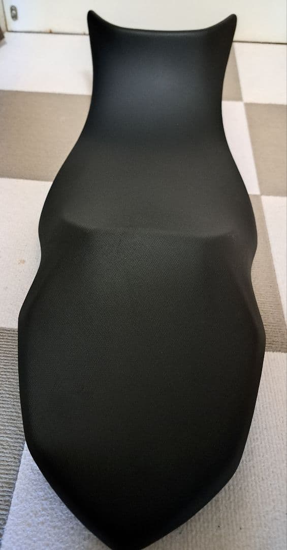 1/18まで限定値下げ F900R 純正 ローシート