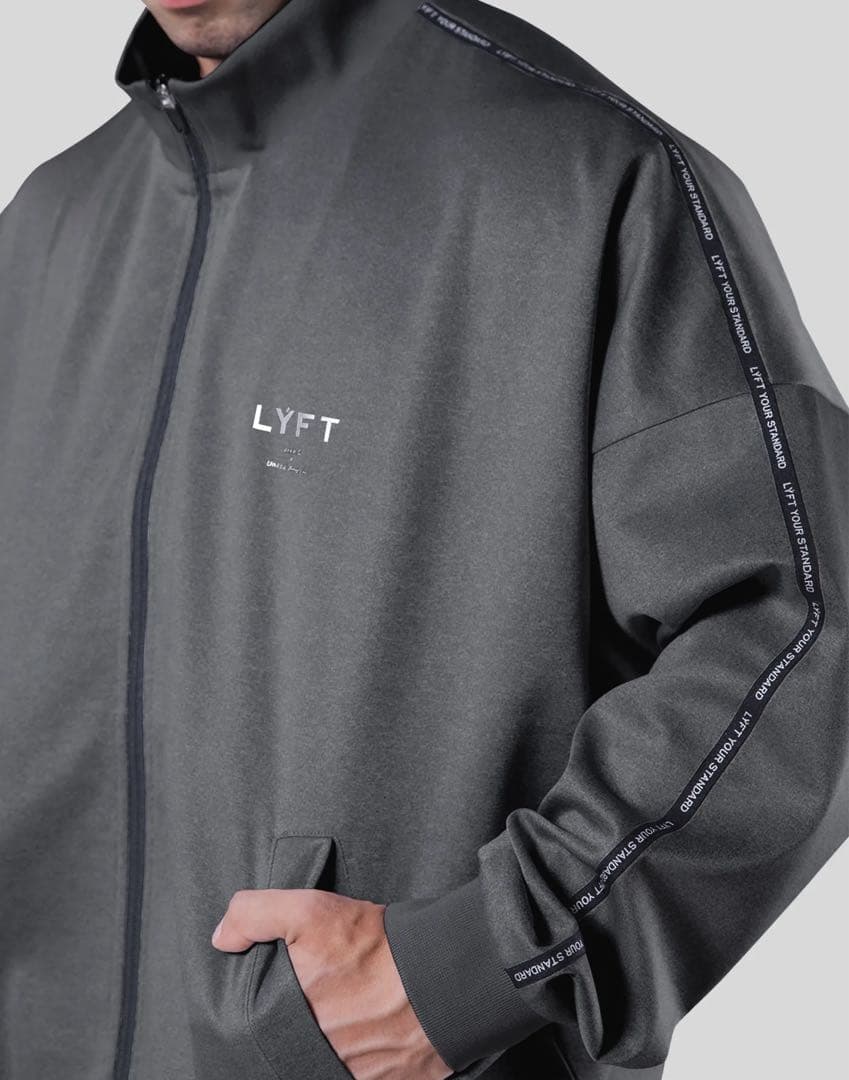 K*様 LYFT リフト エンブレム ジャケット ジョガーパンツ セットアップ