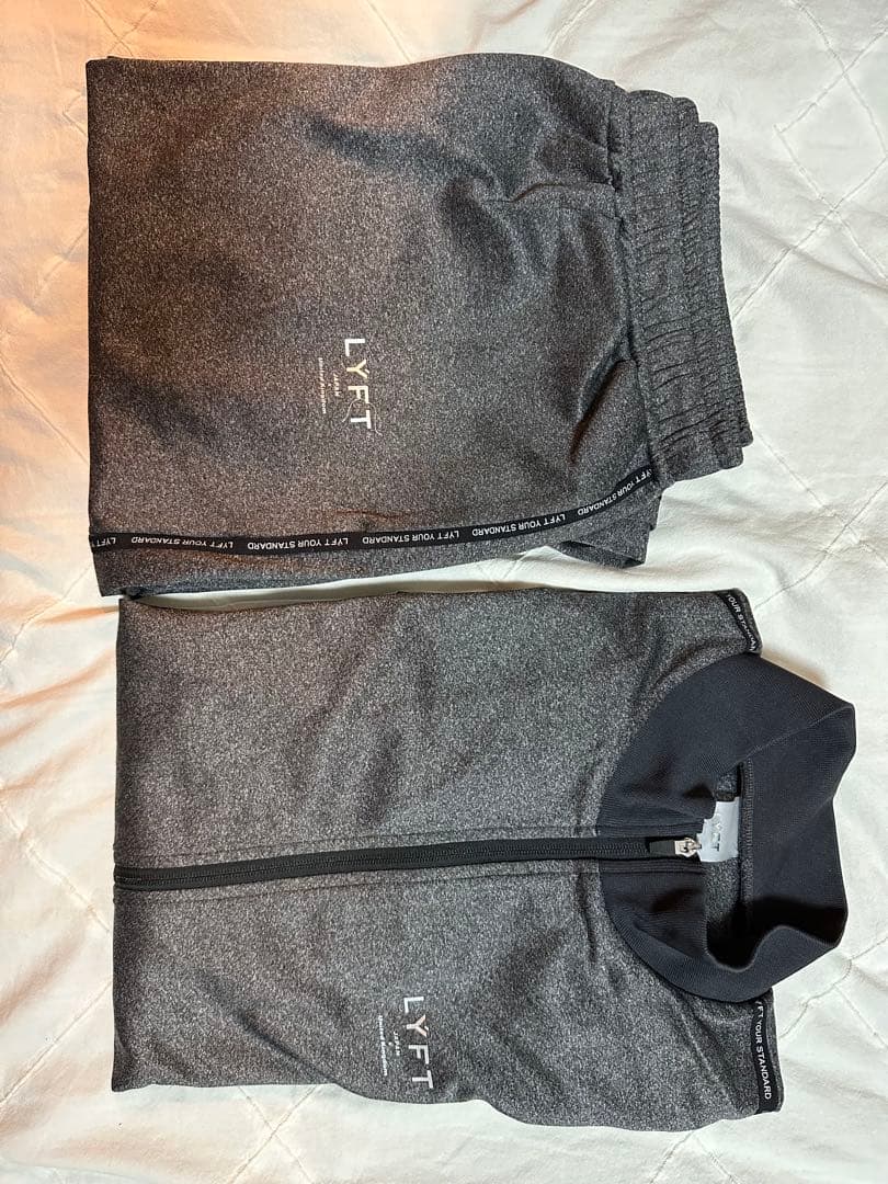 K*様 LYFT リフト エンブレム ジャケット ジョガーパンツ セットアップ