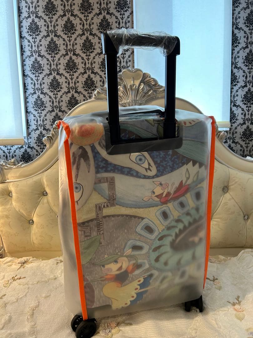 新品未使用アルベロベロアートプリント 中型キャリーケース軽量４輪雨雪保護カバー付