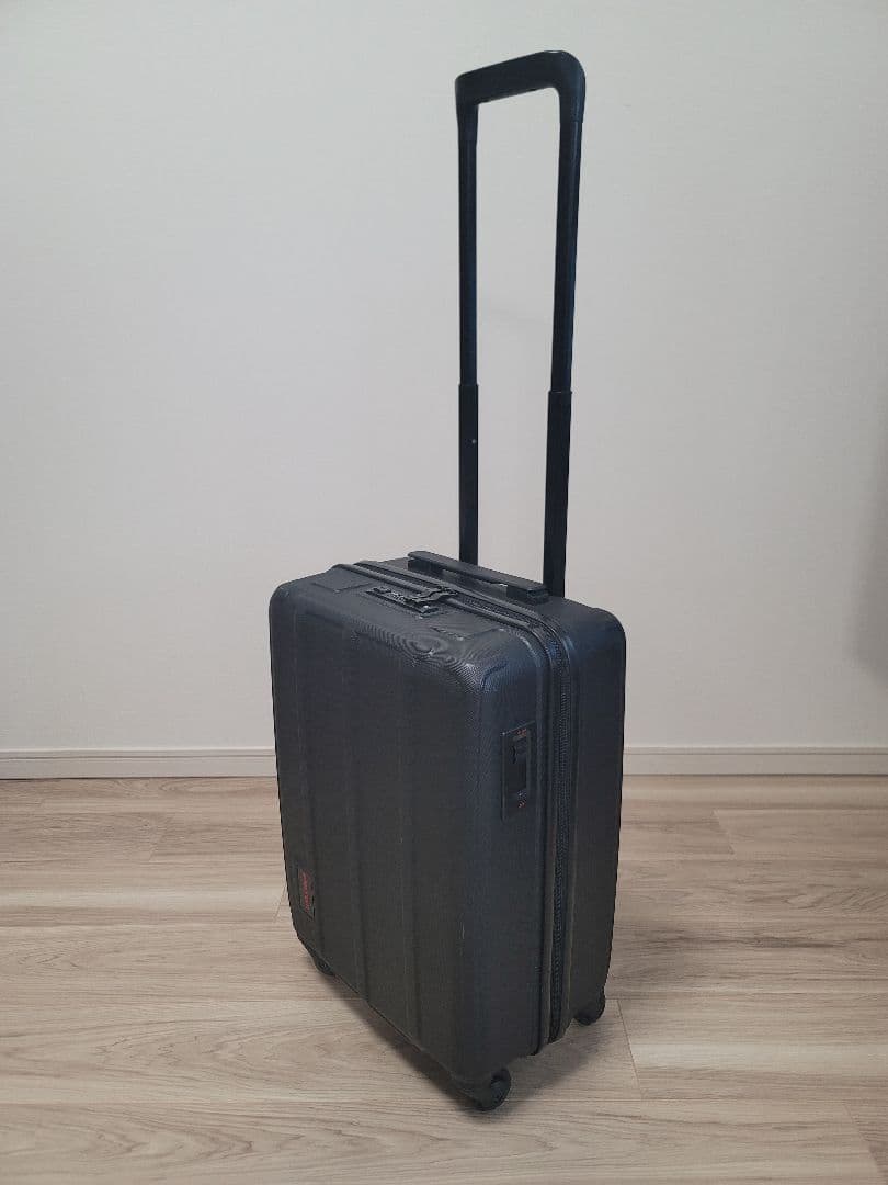 ブリーフィング スーツケース H-37（一部破損）