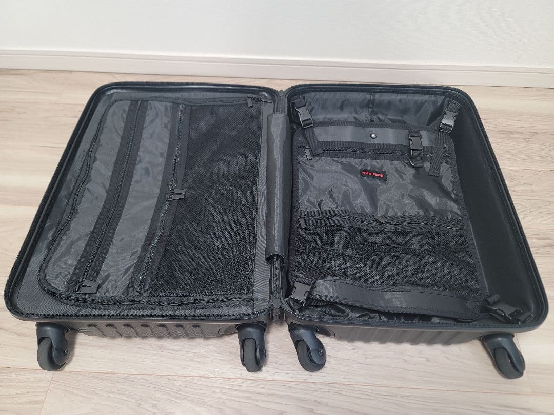 ブリーフィング スーツケース H-37（一部破損）