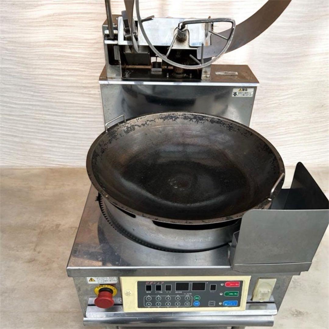 自動焼き飯機ロボシェフ