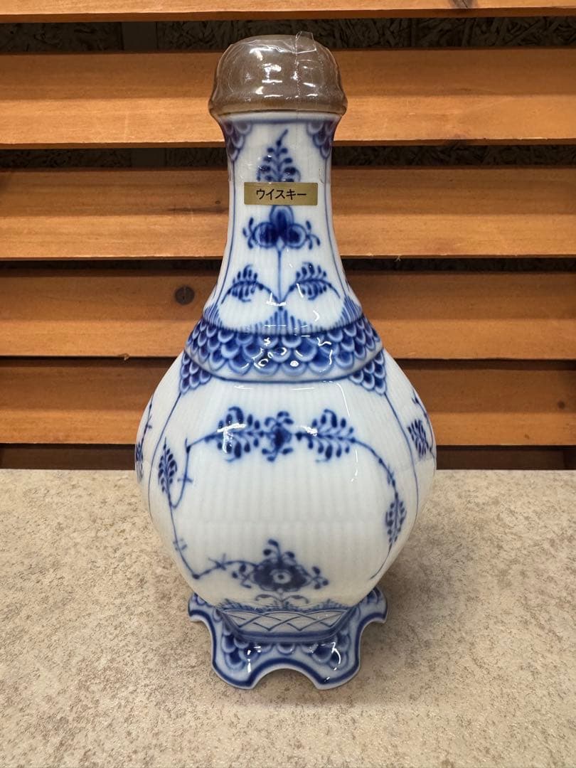 ニッカ ピュアモルト 25年 ロイヤル コペンハーゲン 660ml　51％