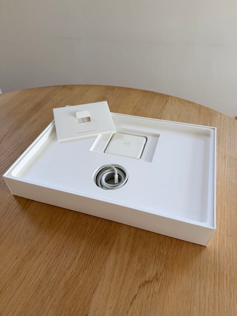 Apple MacBook Pro 15インチ（2016年モデル）