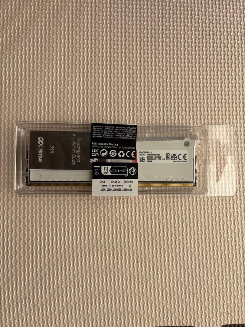 Kingston KF564C32BWEA-16　キングストン　メモリ　16GB