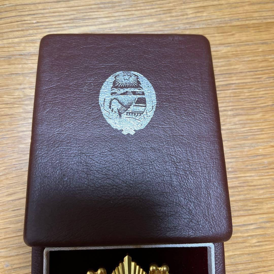 勲章　バッジ