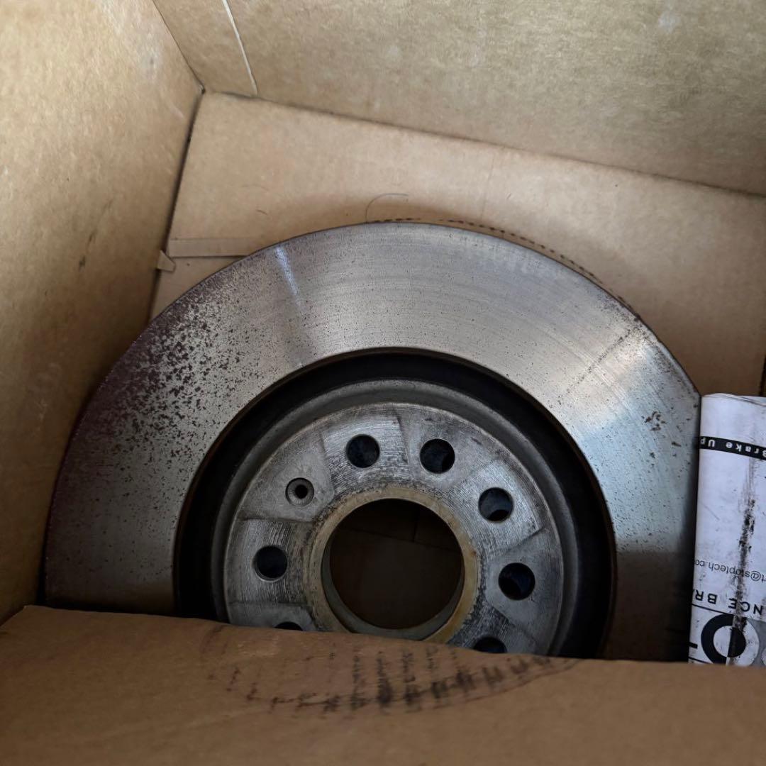 VW GOLF7 GTI クラブスポーツ　純正フロントブレーキ