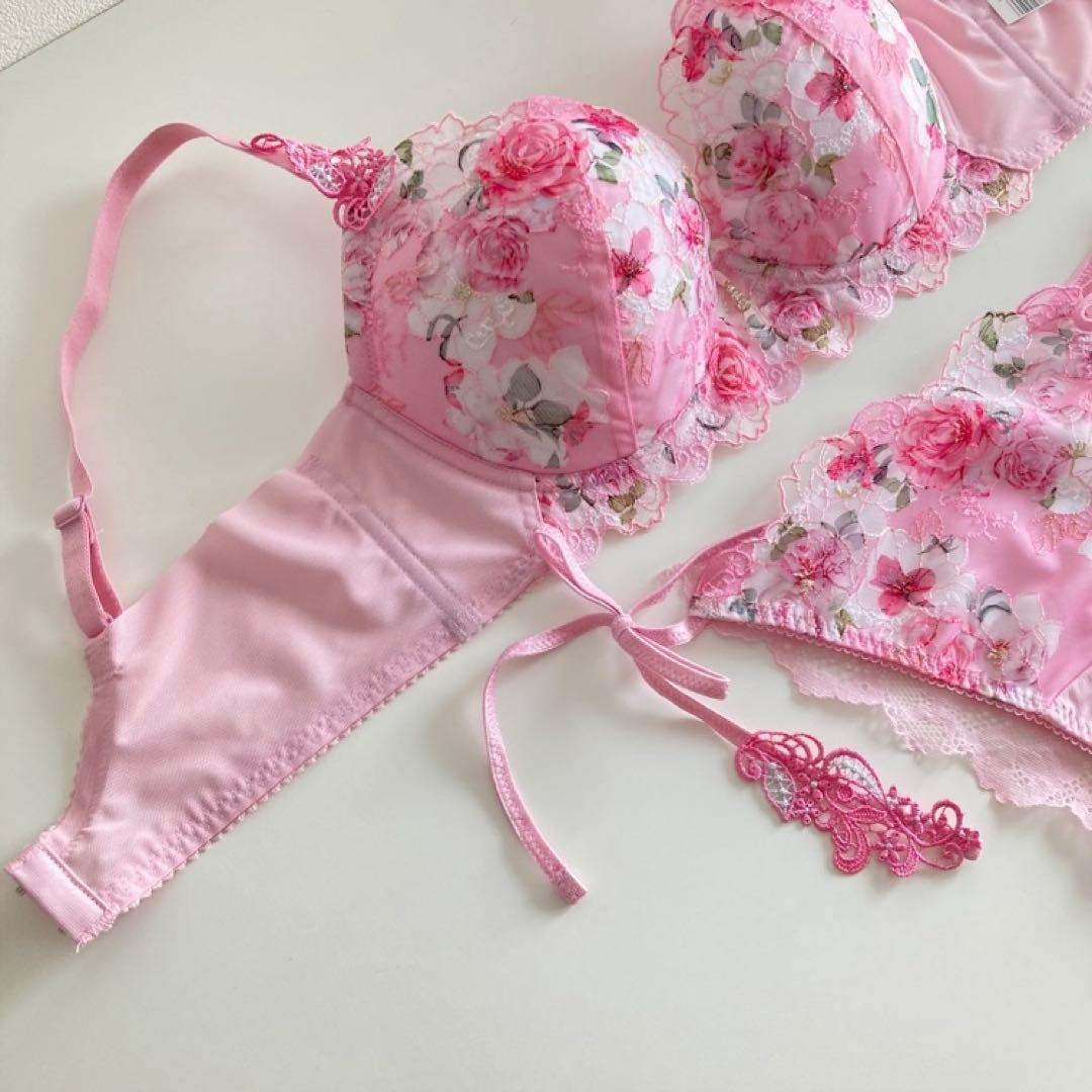 ワコール　ルジェ　D75/M　ピンク　脇高ブラ　紐パン　タンガ　ソング　花柄