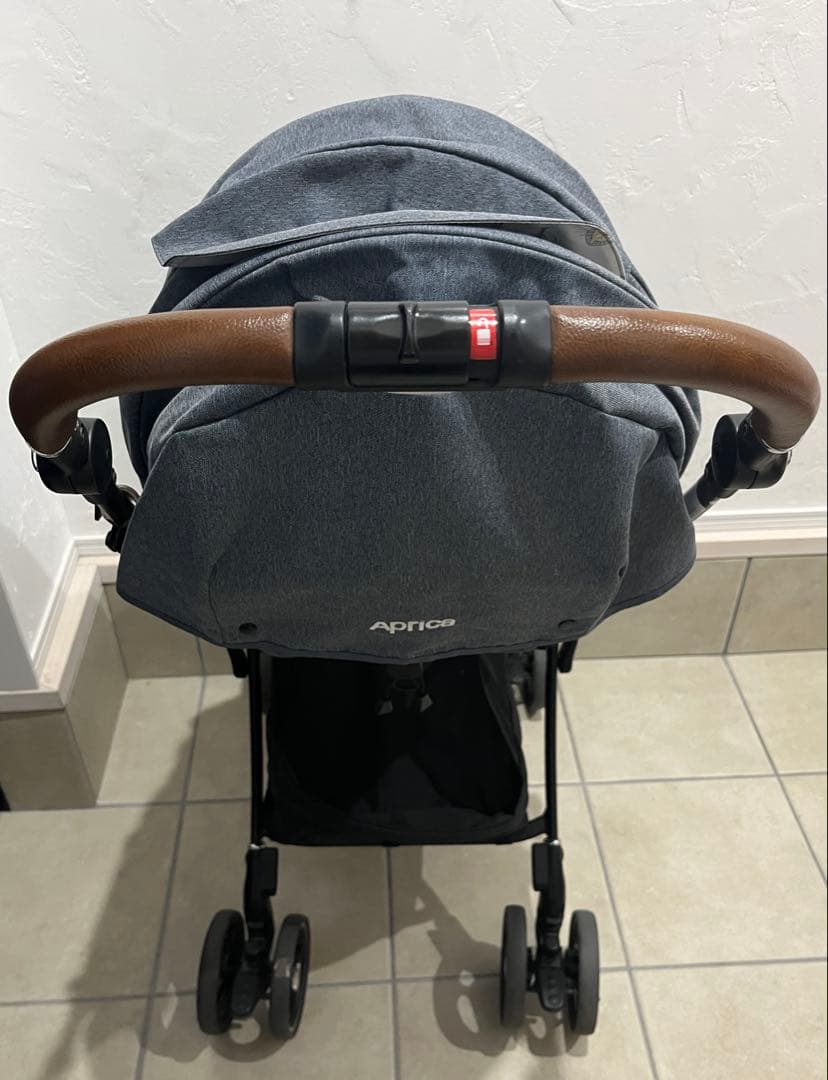 ⭐️週末限定⭐️ ラクーナビッテ　ラクーナ　アップリカ　ベビーカー　レザー　AB型