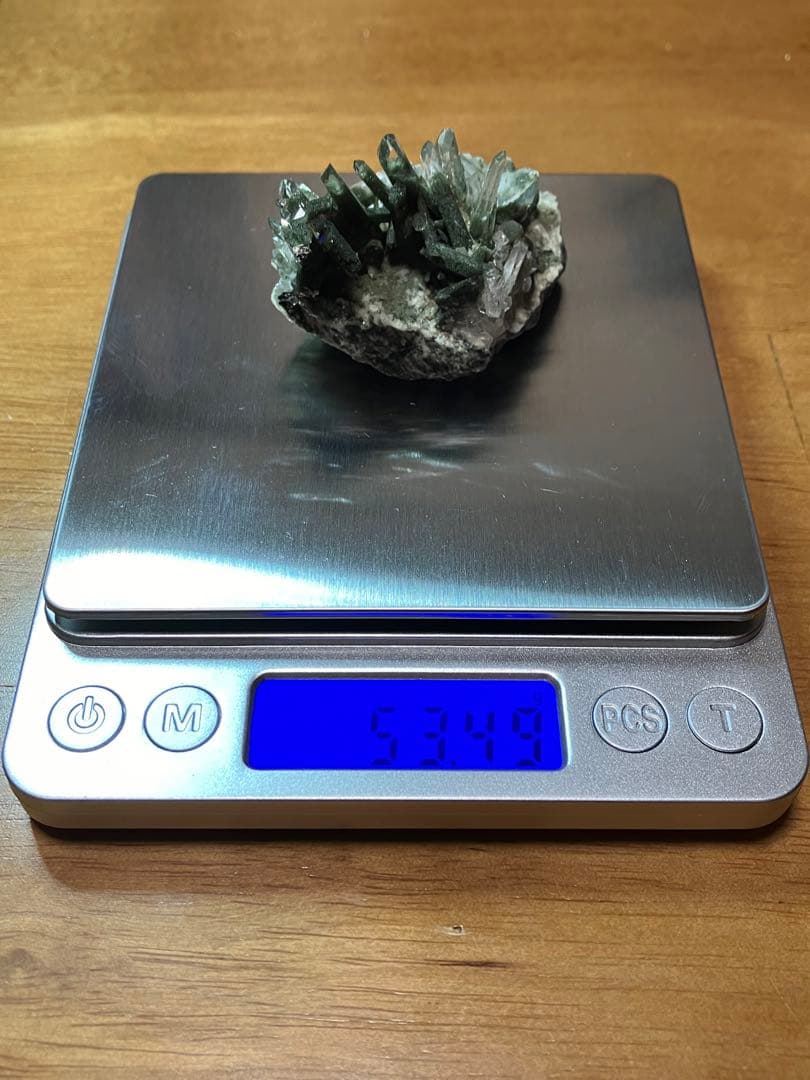 ガネッシュヒマール産　クローライトインクオーツ　クラスター