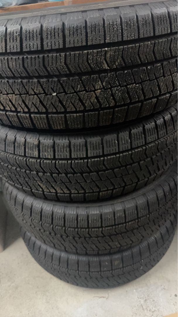 BLIZZAK VRX2 スタッドレスタイヤ 215/65R16