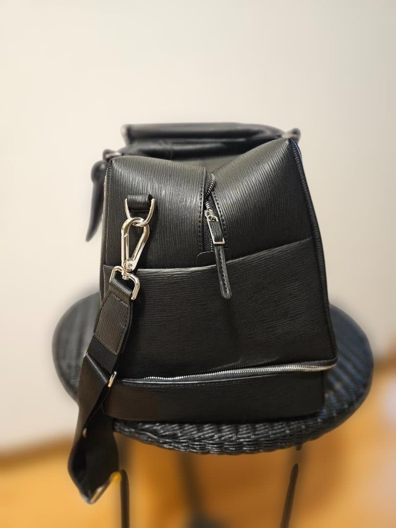 VESSELバック 中型 合成皮革