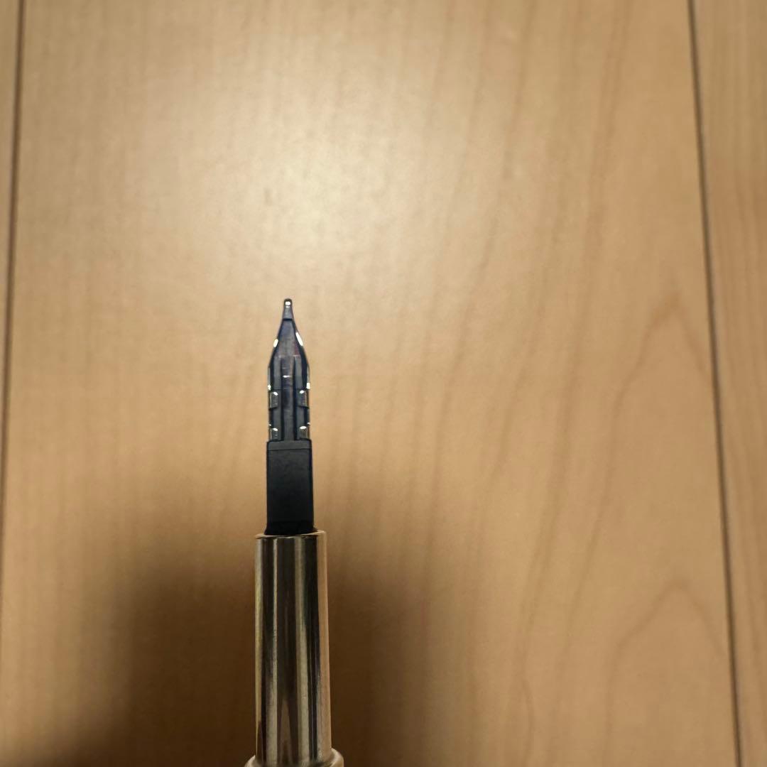 【美品】パイロット 万年筆 キャップレス ストライプ 18K ロジウム（M字）