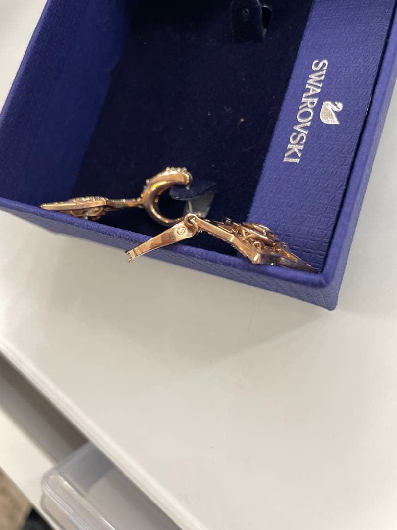 SWAROVSKI スワロフスキー Stella フープピアス