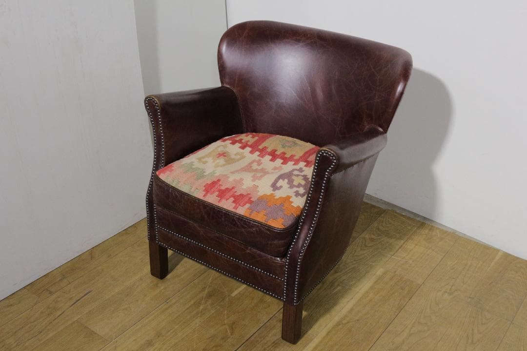 HALOハロ★アスプルンド★総本革張り★キリム座面★鋲打ち★シングルソファ★