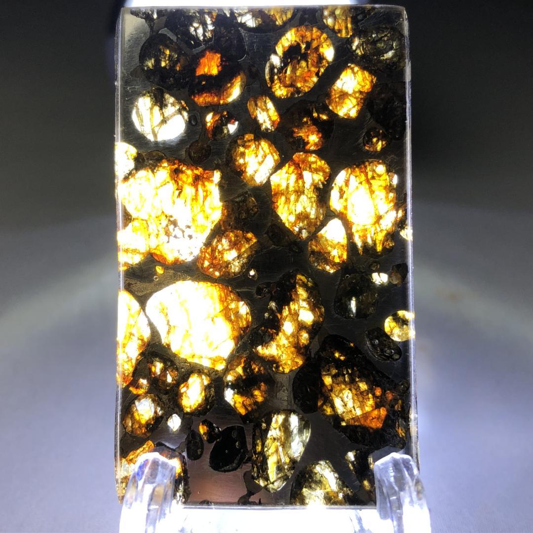 パラサイト隕石 隕石　石鉄隕石　セリコ隕石 美品　重さ約6ｇ　ケース付