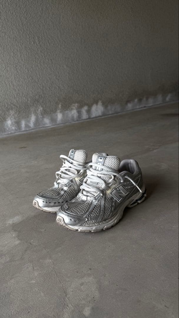 【美品】New Balance 1906R シルバーメタリック　27cm