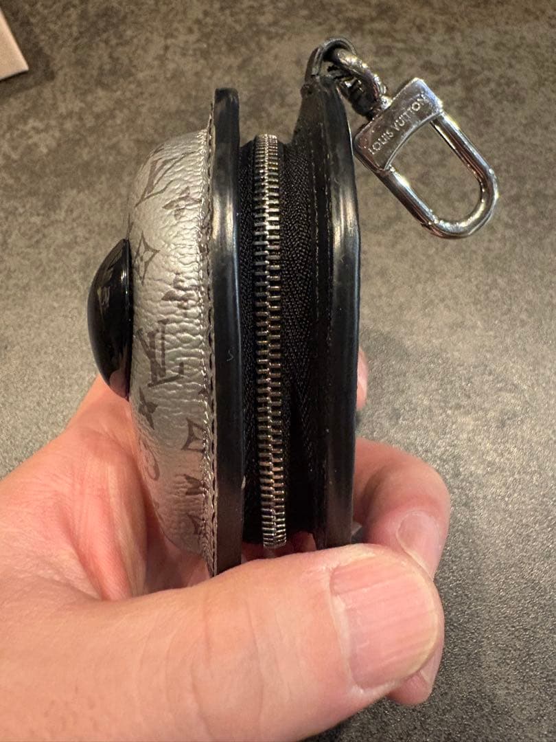 バックチャーム.LVエイリアン　ケース