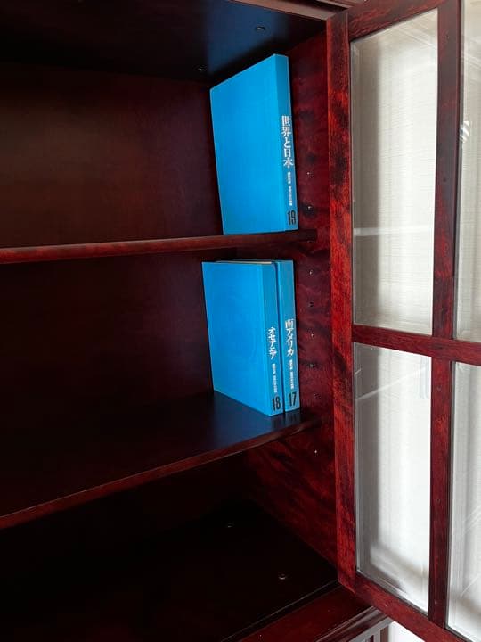 民藝家具　大型収納棚(本棚　食器棚) 桜無垢材　経年変化による深いいい色合い