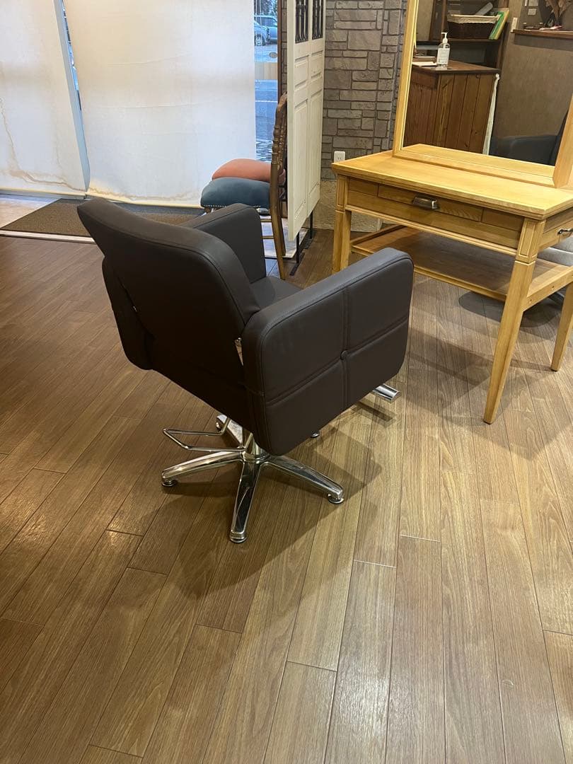ダークブラウン 回転式モダン美容室セット椅子(２脚)