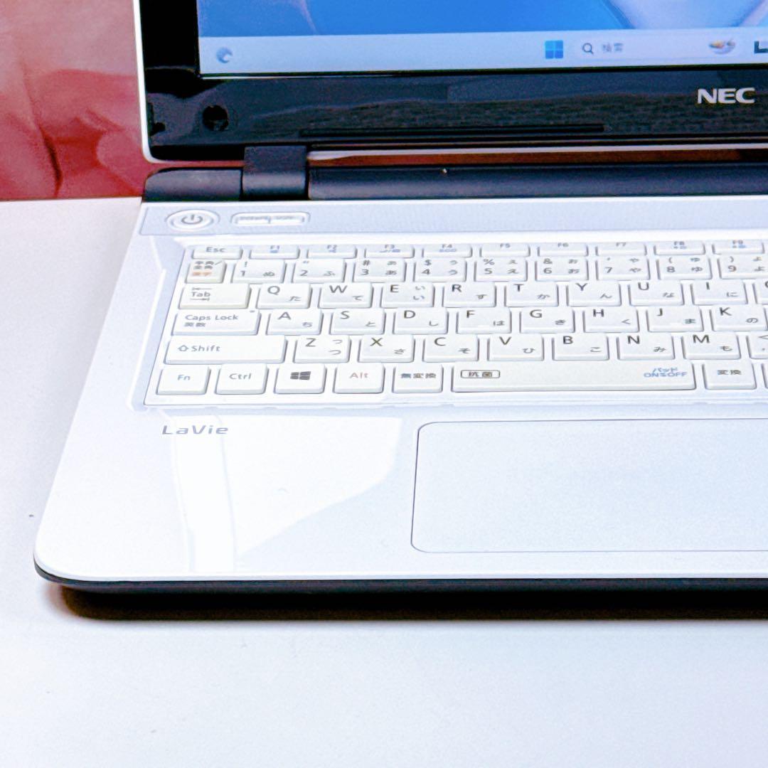 新品SSDで爆速✨ windows11 ノートパソコン✨薄型 オフィス カメラ付